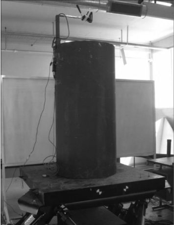 Cylindrical Steel Tank with Liquid